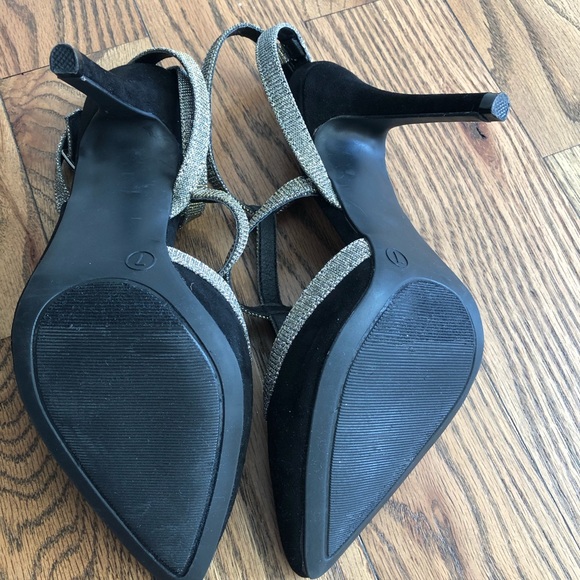 CATO BlackSilver Pumps runs a bit smaller size - Picture 4 of 6